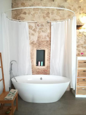 Suite Independiente de 45 m2 con bañera en pleno casco viejo
